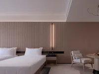 Jora hotel  by Li River, Yangshuo Hotels near Yellow Cloth Reflection