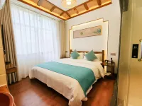 Jingxuan Zhenpin Inn (Fenghuang Ancient Town Hongqiao)