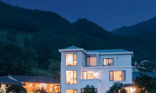 Yichun Hua Di·No.1 Courtyard Light Luxury Hot Spring B&B villa (Mingyueshan Hot Spring Resort)