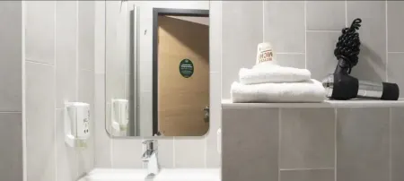 B&B HOTEL Schwerin-Süd Отели в г. Гольденштедт