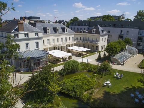 Château Belmont Tours by The Crest Collection