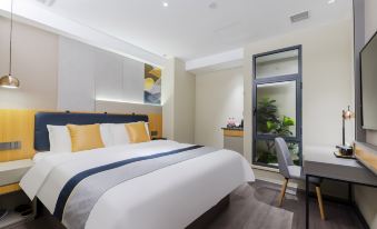 Homeinn Selected Hotel (Shanghai Fengxian Nanqiao Bailian Shopping Center)