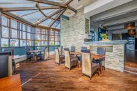 Muthu Westcliff Hotel (Near London Southend Airport) - breakfast