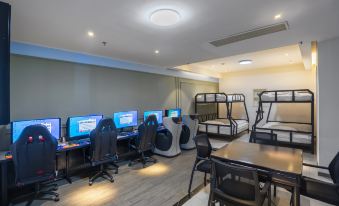 Longshu E-sports Hotel