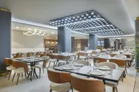 Billionaire Ramada Plaza by Wyndham Batumi - Breakfast