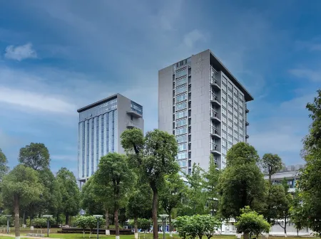 Chengdu Xingtianwai Garden Hotel Отели рядом с достопримечательностью «Sichuan Daxue Jincheng College»