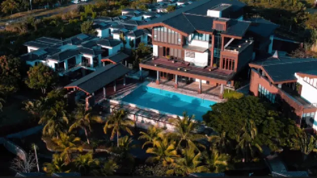 HI Villa โรงแรมใกล้สวนเขตร้อน Xinglong