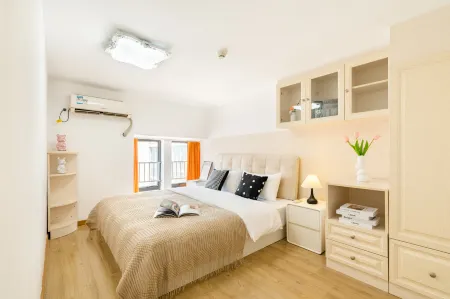 Huayu Holiday Apartment (at the location near Hanxi Changlong Subway Station, Guangzhou)