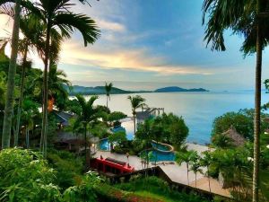 Racha Kiri Resort & Spa, Khanom