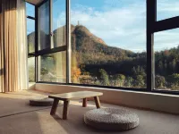 Karas & Inès' Hotels in Tiantai