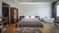 Xingyi Wanfeng Linyueqili B&B