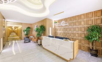 Urumqi Yizhongyuan Hotel (Hongshan People's Park Branch)