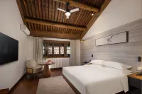 Mingshui Ancient City Lingqian Inn