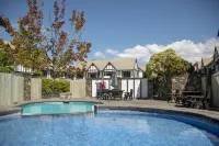 Scenic Hotel Cotswold - piscina