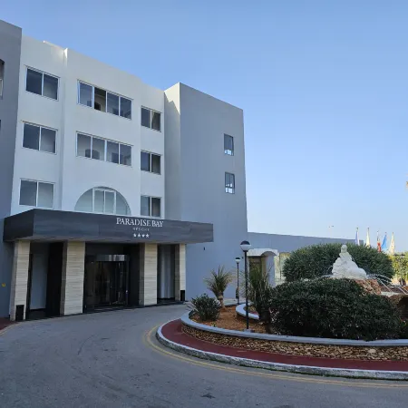 Paradise Bay Resort