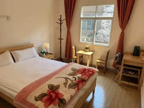 Yuanyang Duoyishu Scenic Area Inn