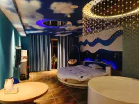 Huayuan Themed Hotel