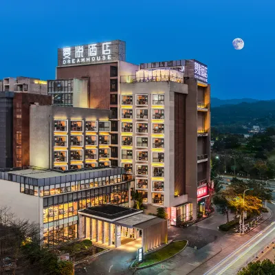 Dream House Hotels near Xima River Park