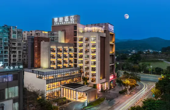 普洱曼悦酒店（悦城時光裏購物公園店）