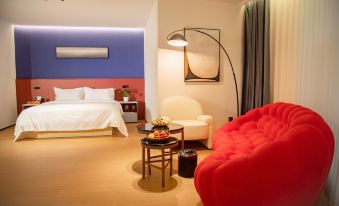 Central Hotel (Lianjiang No.3 Middle School)