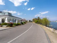 花季·海景設計師民宿(大理洱海生態廊道店) 周保中將軍紀念館附近的飯店