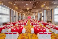 The Long Red Hotel Hotels in Daye