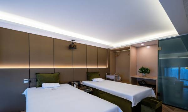 Chongqing Ashan River View Hotel (Jiefangbei Raffles Square Branch)
