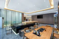 Jiuzhai Zhilv Hotel - خدمة نقل من وإلى المطار