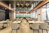 Atour Hotel Qinhuangdao Railway Station Beigang Street