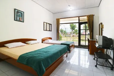 Vanda Villa Batu Hotel di Sidomulyo