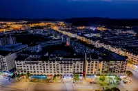 Jindu Hualong City Light Luxury Hotel Hotels in Center of Wuyuan/Wuyuan Railway Station