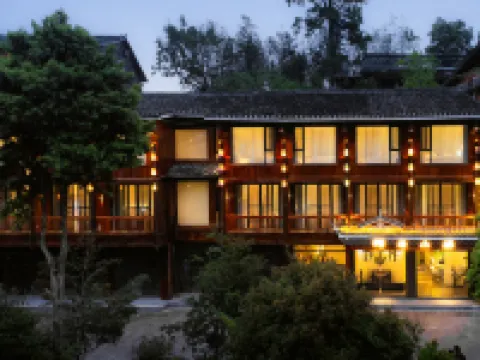 Story Mountain Wind Holiday Bed and Breakfast Hotels in Liping