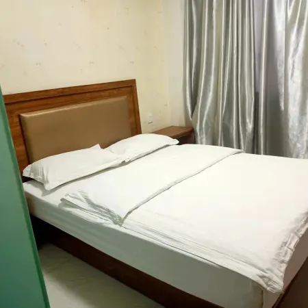 Jinta Xinhongxu Hotel