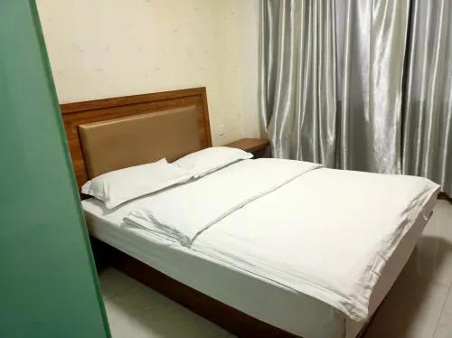 Jinta Xinhongxu Hotel