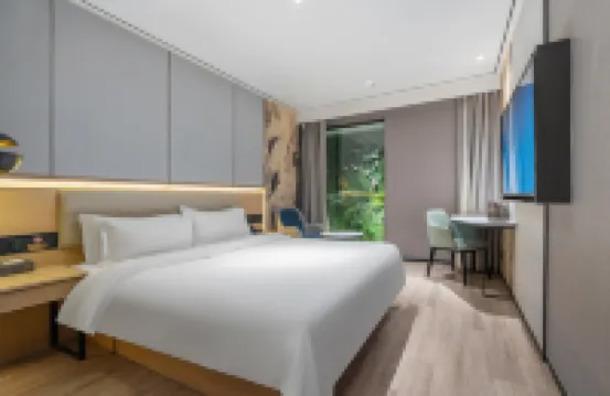 Qilai Light Luxury Hotel Hotels near Shanghainan Railway Station