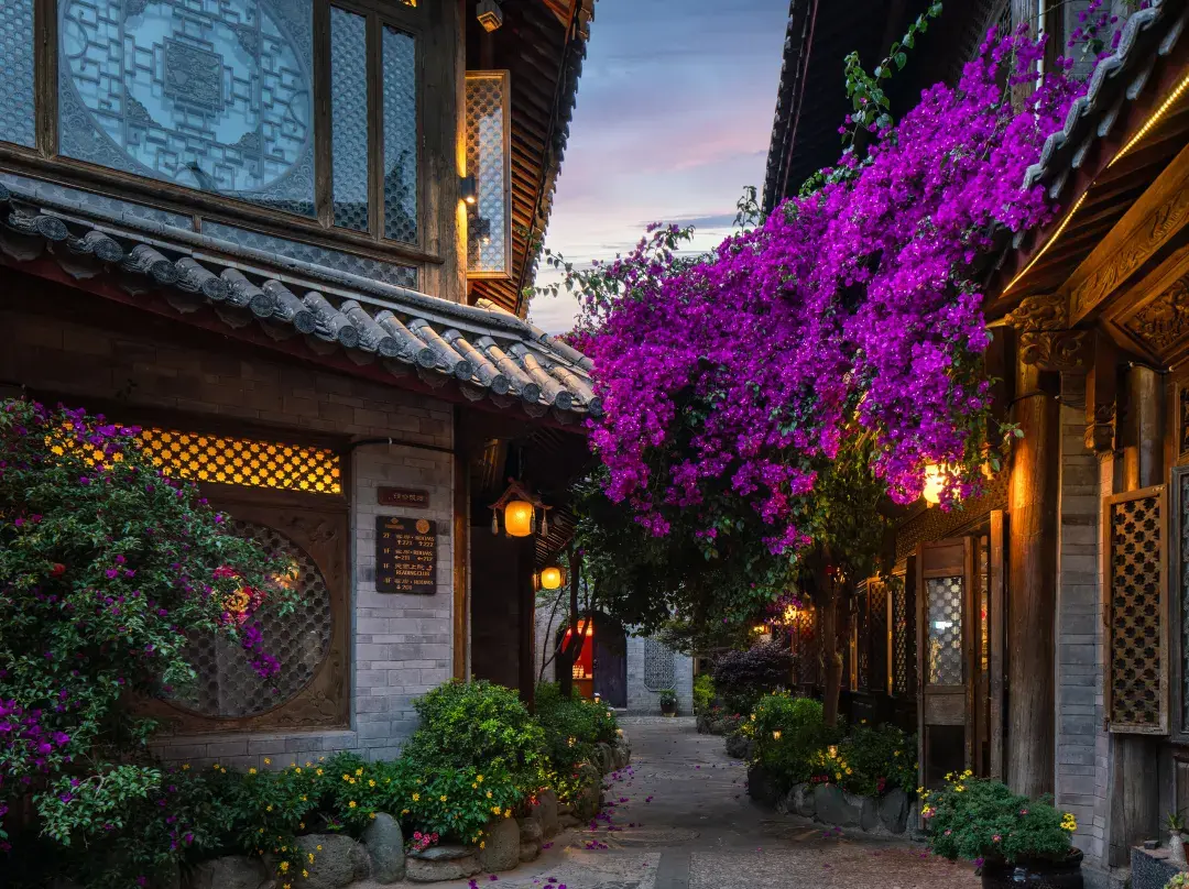 Lijianggucheng·shan Shui Aisi Huayuan Hotel - Lijiang