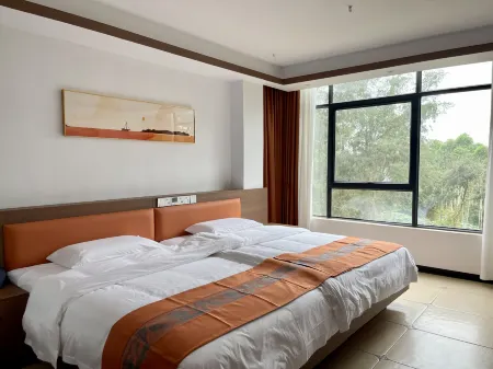 Veitnam holiday ihotel Отели рядом с достопримечательностью «Wanwei Golden Beach»