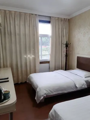 Xinxing Hotel, Anmen