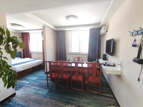 Rujia Huayi Hotel (Luanping County Hospital Branch)