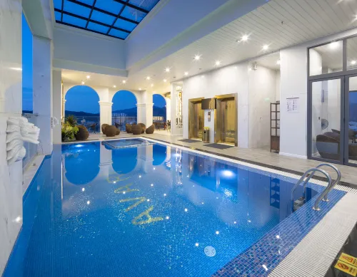 Avari Hotel