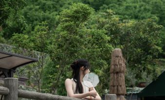 Hangzhou Luqishanju·Summer Starry Sky Pool Resort