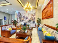 Kaijing Grand Hotel (Jinping Passenger North Station)