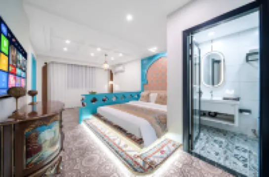 伊寧娜瀾閣（伊犁河風景區店）