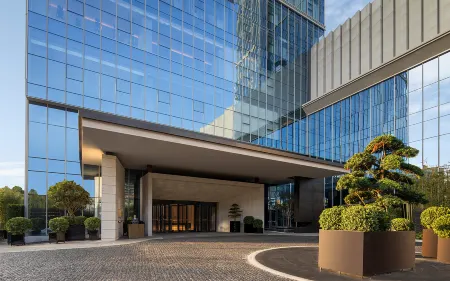 Courtyard by Marriott Luoyang