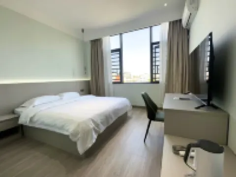 Bingfeibing Hotel (Beihai High-Speed Railway Station Beihai Old Street) Hotels in Beihai