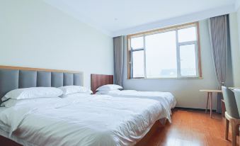 Shixun Hotel (Rizhao Technician College)