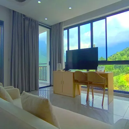 Jinxiu Fairyland Mountaintop b&B