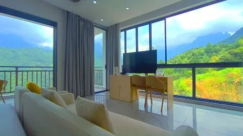 Jinxiu Fairyland Mountaintop b&B Hotels in Jinxiu