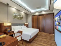 Vientiane Mekong Hotel(Swimming pool in the air) Hotels near Pha That Luang