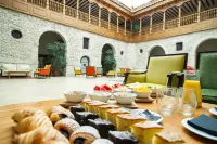 Azz Peñafiel Las Claras Hotel & Spa - Desayuno